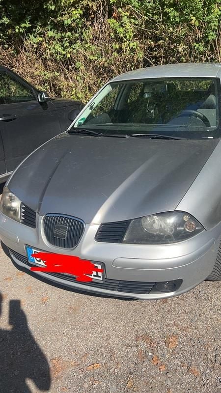 Grau Gebraucht 2006 Seat Ibiza Kleinwagen | 1.150 € (Fairer Preis) - Bild 1/2