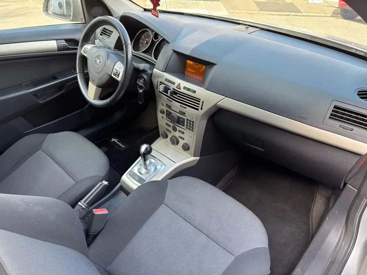 Brugt Opel Astra 125 HK (91 kW) 2004 Sølv Sedan