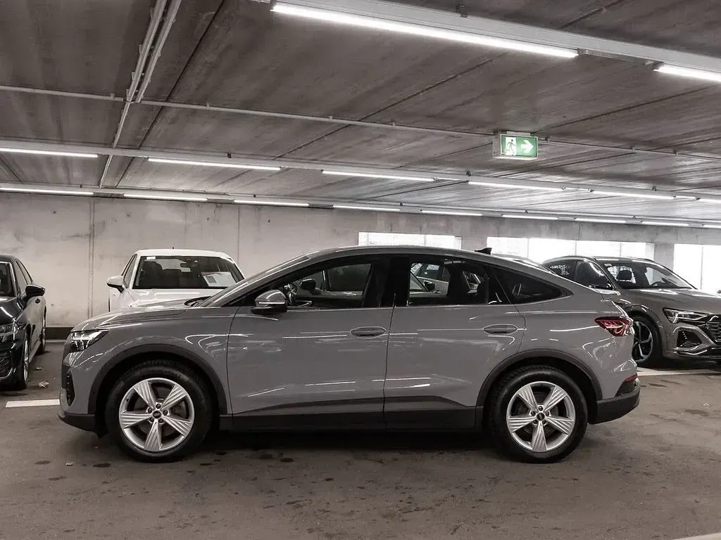 Gebraucht Audi Q4 Sportback e-tron Comfort 150 kW (204 PS) 2023 Grau SUV