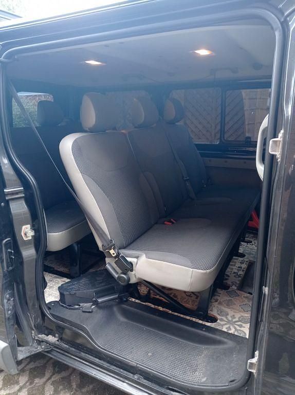 Gebraucht Opel Vivaro 114 PS (83 kW) 2012 Schwarz Van / Kleinbus