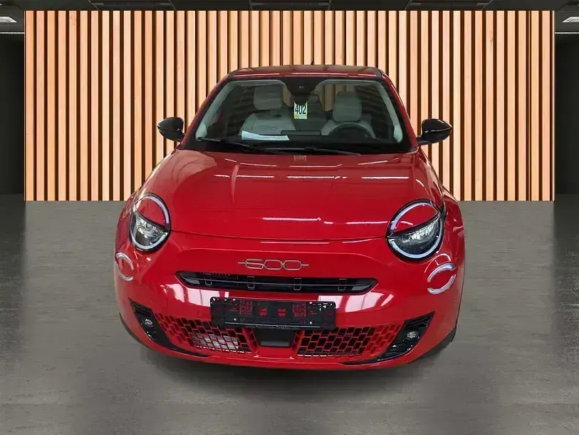 Gebraucht Fiat 600 La Prima 129 PS (94 kW) 2025 Rot rot (metallic) SUV