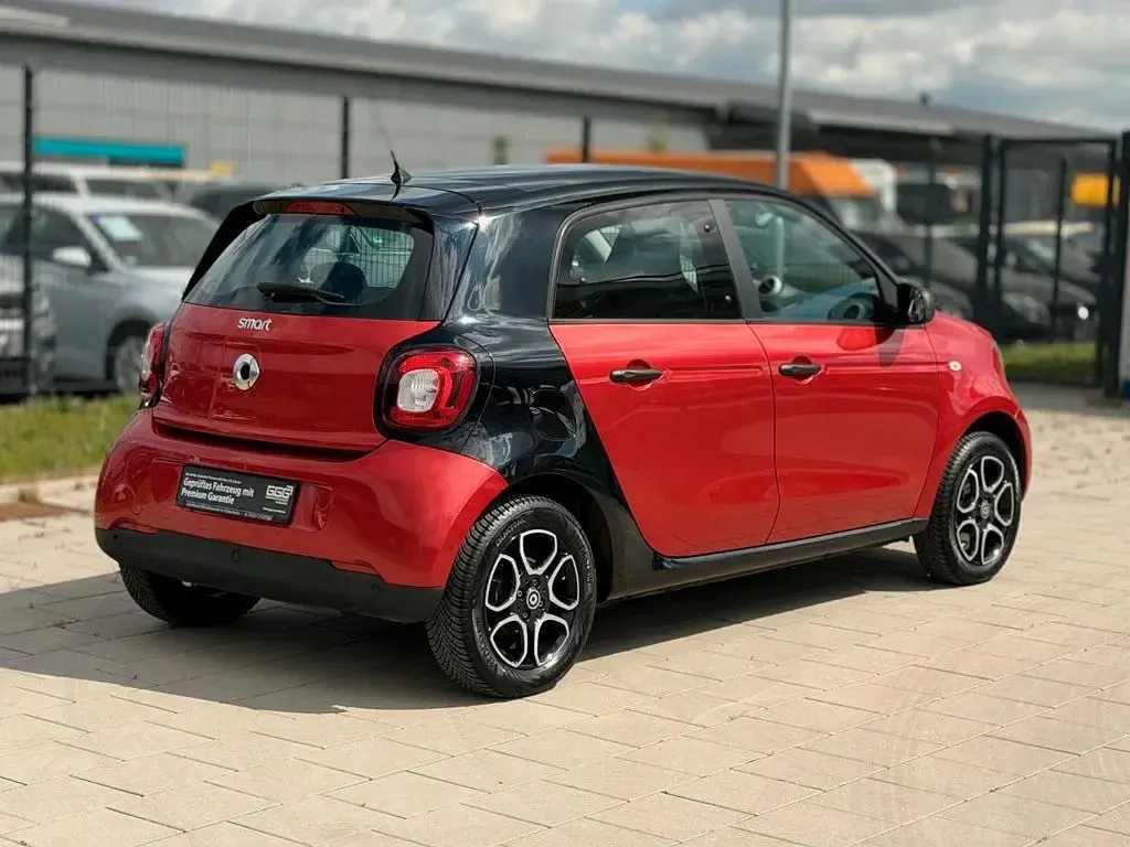 Usata Smart ForFour 71 CV (52 kW) 2015 Nero Utilitaria