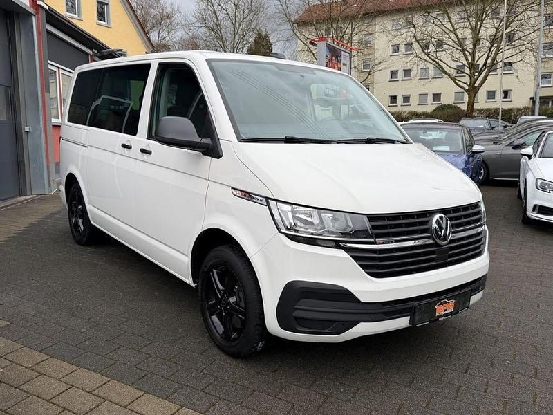 Gebraucht VW Multivan 150 PS (110 kW) 2021 Candyweiss Van
