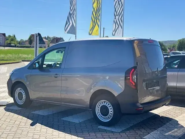 Neu Renault Kangoo Komfort 89 kW (122 PS) 2026 Grau Van / Kleinbus