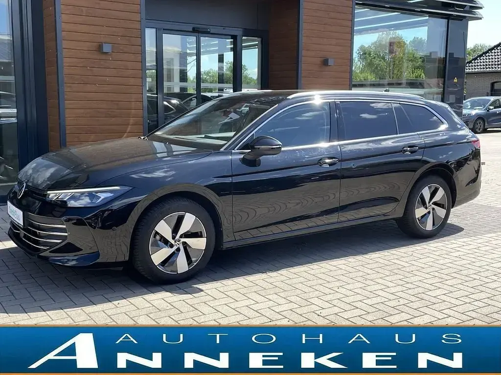 Second-hand VW Passat Business 150 CP (110 kW) 2025 Negru Break