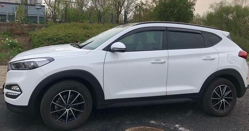 Weiß Gebraucht 2018 Hyundai Tucson Premium SUV | 16.800 € (Guter Preis) - Bild 1/4