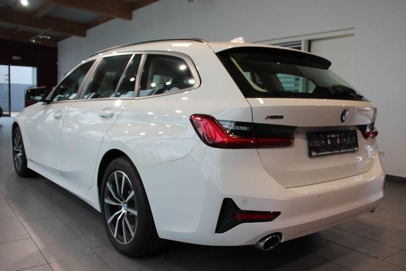 Gebraucht BMW 330 265 PS (194 kW) 2020 Alpinweiss 3 Kombi