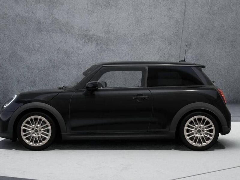 Gebraucht Mini Cooper Favoured 156 PS (114 kW) 2024 Schwarz Kleinwagen