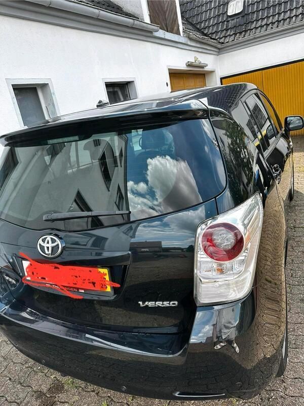 Blau Gebraucht 2012 Toyota Verso Van / Kleinbus | 8.300 € (Fairer Preis) - Bild 1/4