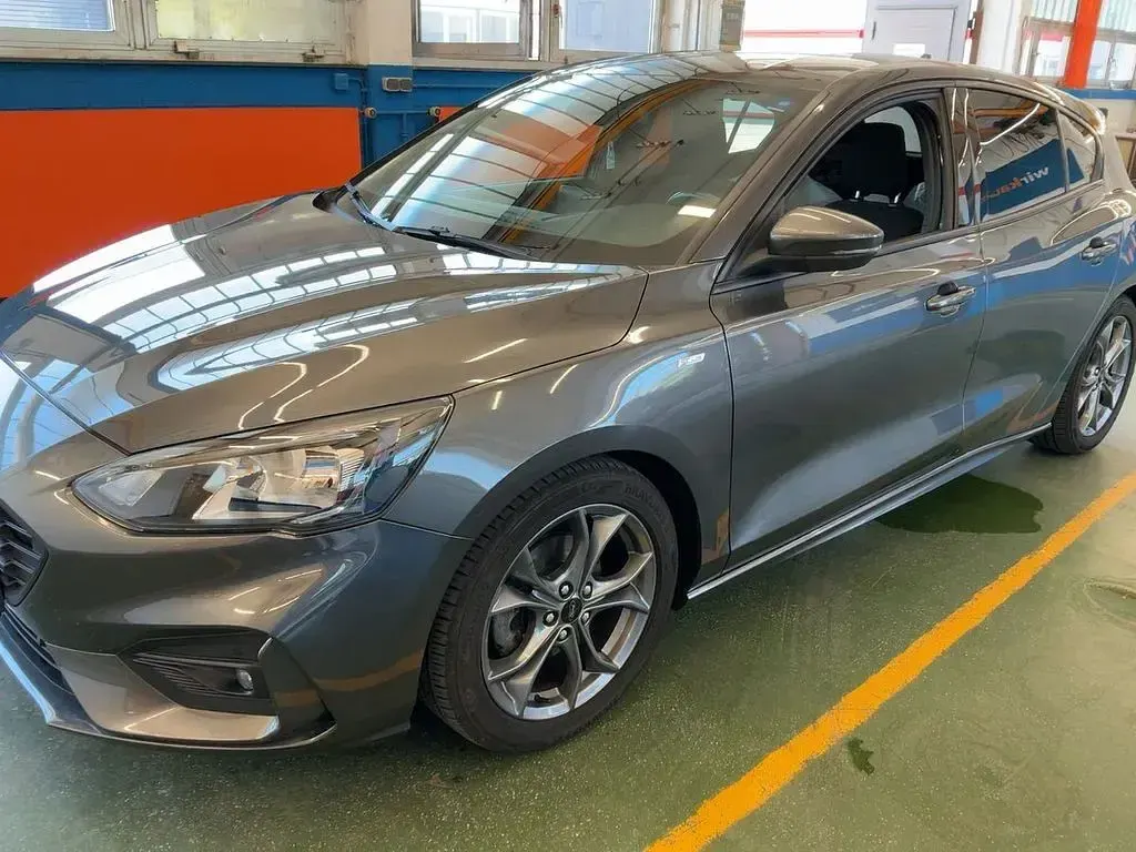 Gebraucht Ford Focus ST-Line 150 PS (110 kW) 2018 Grau Limousine