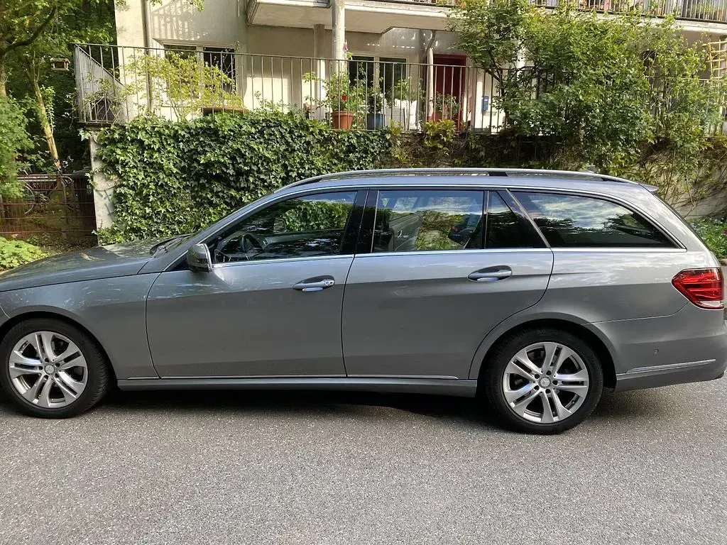 Gebraucht Mercedes E220 170 PS (125 kW) 2014 Grau Limousine