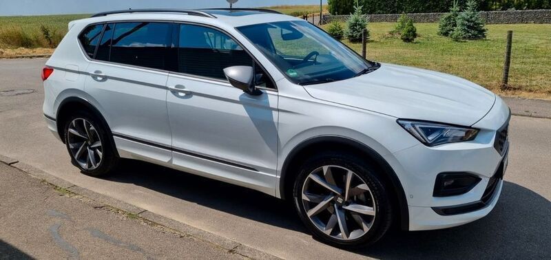 Weiß Gebraucht 2022 Seat Tarraco 4Drive SUV | 36.700 € (Fairer Preis) - Bild 1/4
