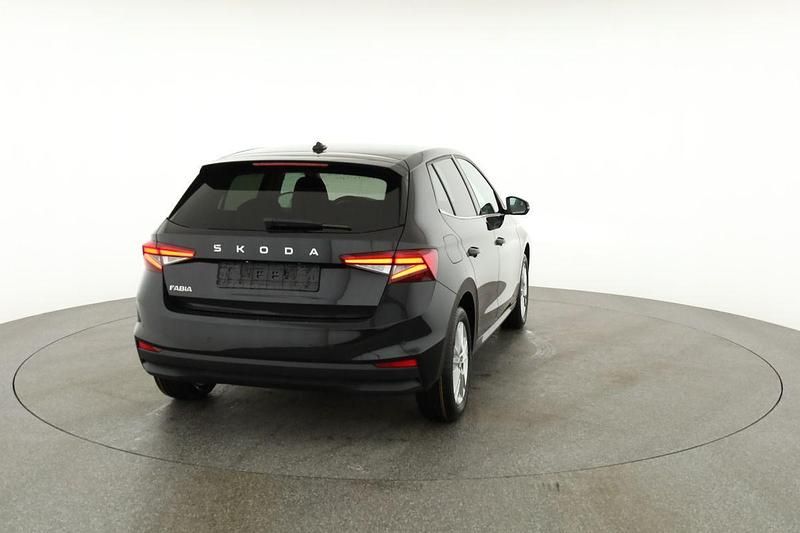 Neu Skoda Fabia Selection 2026 Black magic perleffekt Kleinwagen