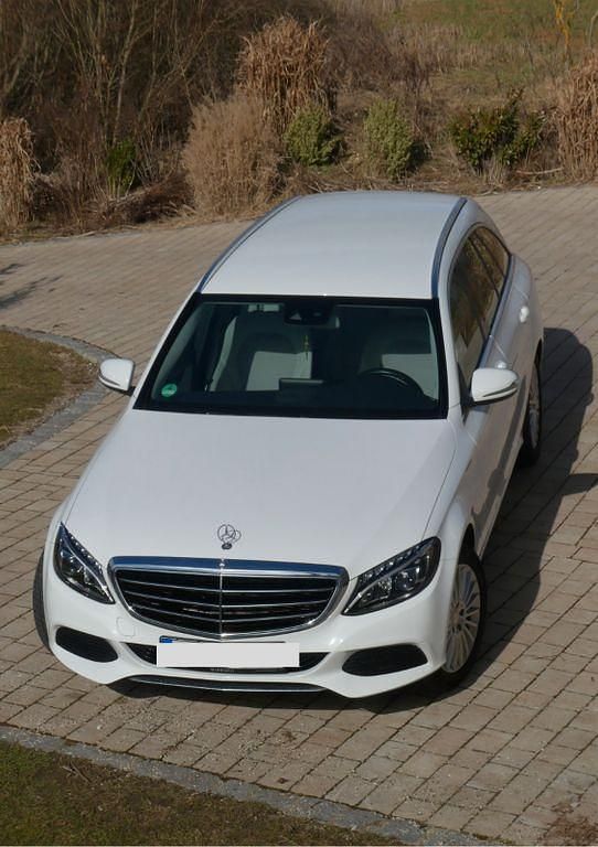 Gebraucht Mercedes C220 170 PS (125 kW) 2015 Weiß Kombi