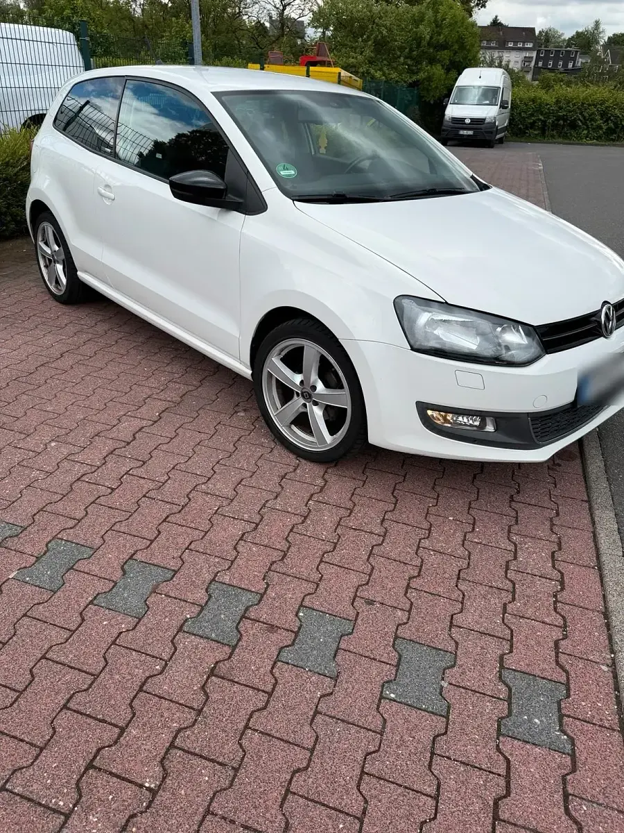 Gebraucht VW Polo Style 90 PS (66 kW) 2011 Weiß Kleinwagen