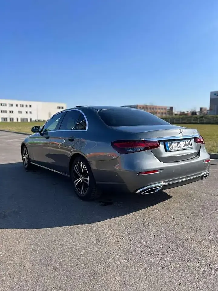 Gebraucht Mercedes E220 Avantgarde 170 PS (125 kW) 2016 Limousine