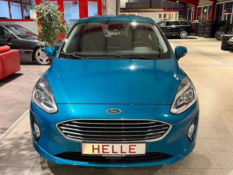 Gebraucht Ford Fiesta Titanium 101 PS (74 kW) 2018 Blau Kleinwagen