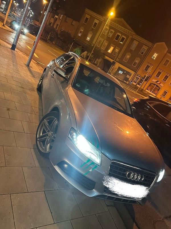 Silber Gebraucht 2009 Audi A4 Ambition Kombi | 5.000 € (Fairer Preis) - Bild 1/4