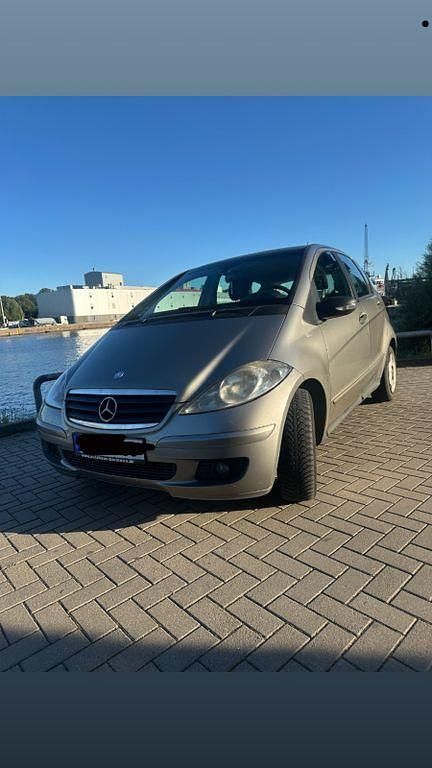 Beige Gebraucht 2007 Mercedes A180 Classic Van / Kleinbus | 2.599 € (Fairer Preis) - Bild 1/4