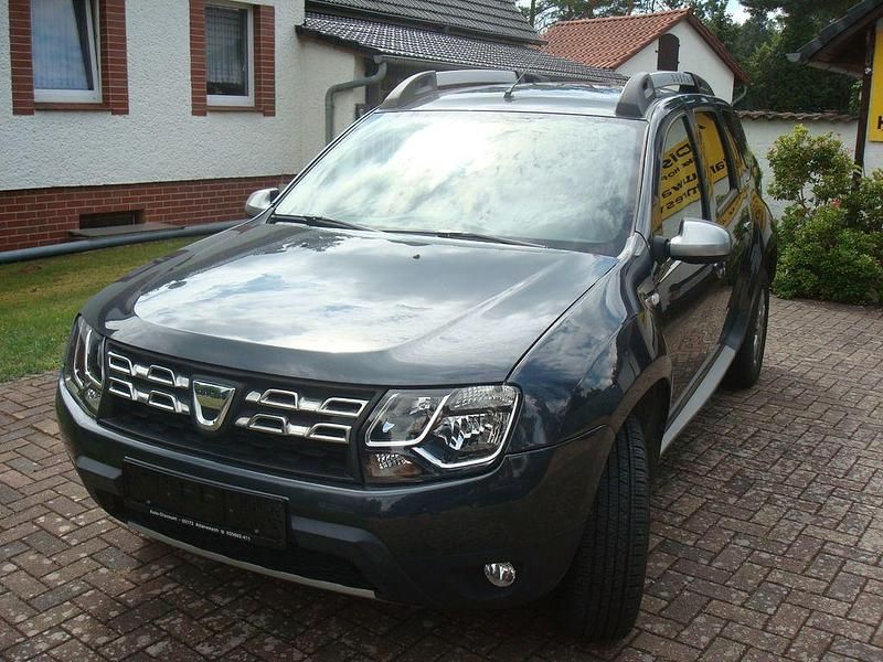 Grau "comete" Gebraucht 2017 Dacia Duster Lauréate SUV | 10.990 € (Guter Preis) - Bild 1/4