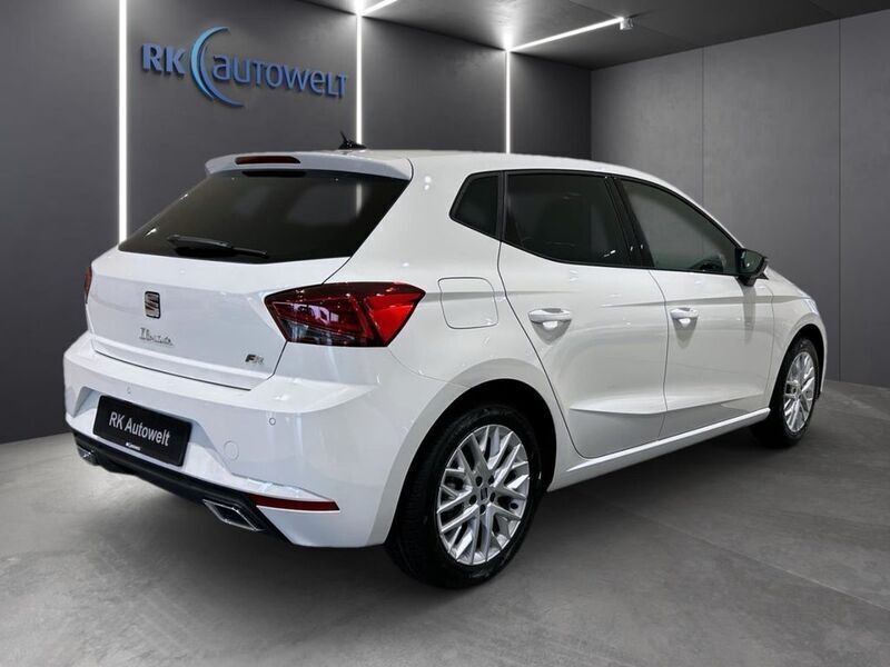 Gebraucht Seat Ibiza Beats 110 PS (80 kW) 2024 Weiß Kleinwagen