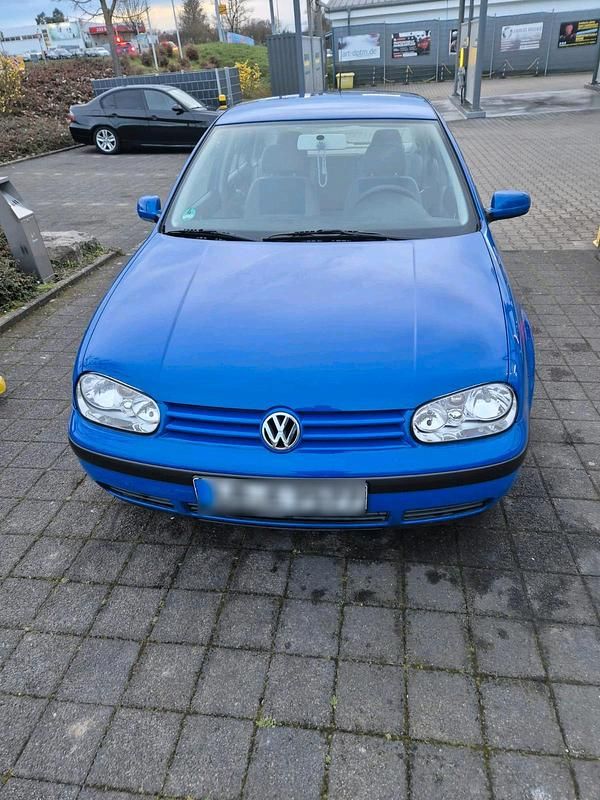 Gebraucht VW Golf IV Edition 105 PS (77 kW) 2001 Blau Kleinwagen