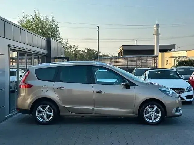 Gebraucht Renault Scénic III LIMITED 132 PS (97 kW) 2016 Gelb Limousine