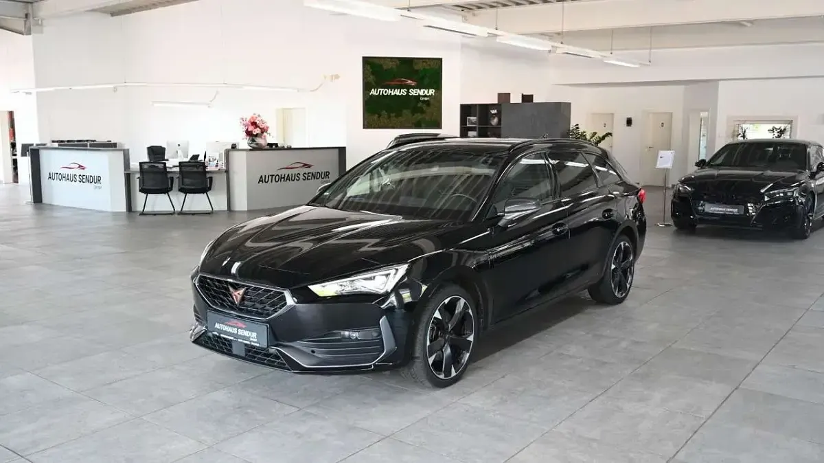 Gebraucht Cupra Leon 245 PS (180 kW) 2022 Midnight black metallic Kombi