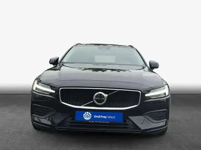 Gebraucht Volvo V60 145 PS (106 kW) 2025 Kombi