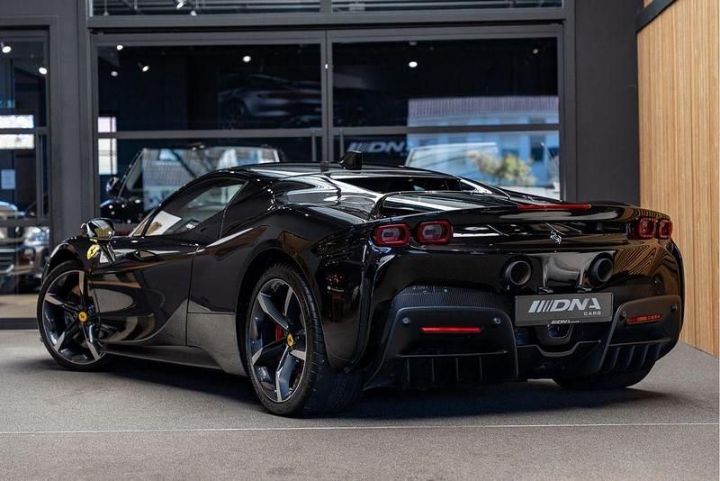 Gebraucht Ferrari SF90 999 PS (734 kW) 2024 Schwarz