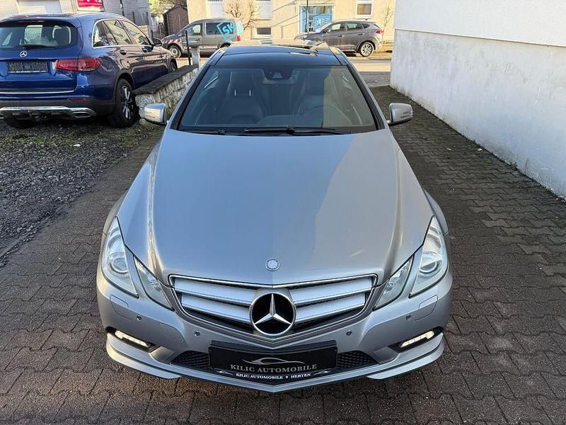 Gebraucht Mercedes E250 AMG 204 PS (150 kW) 2011 Silber Coupé