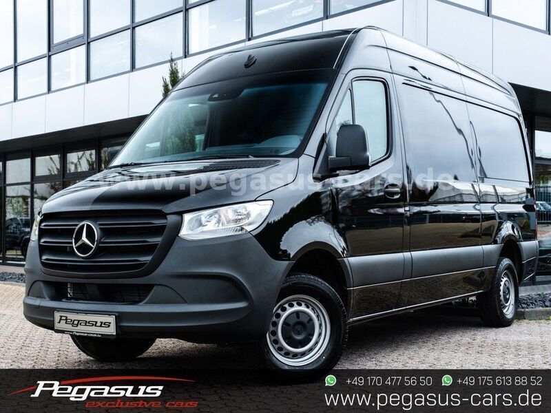 Tiefschwarz Neu 2024 Mercedes Sprinter Van | 44.800 € - Bild 1/4
