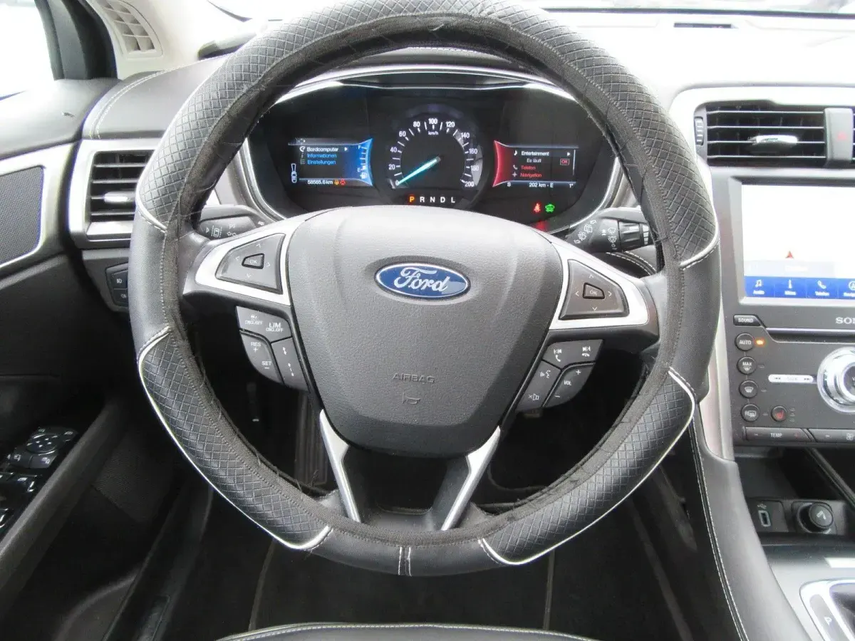 Gebraucht Ford Mondeo Vignale 140 PS (102 kW) 2020 Grau Kombi