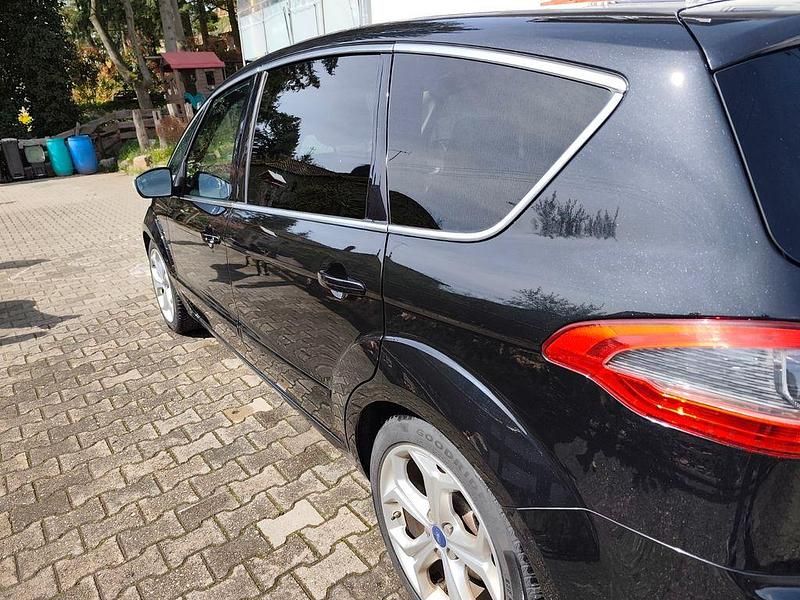 Gebraucht Ford S-MAX S 203 PS (149 kW) 2011 Schwarz Van / Kleinbus