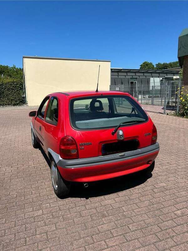 Gebraucht 1996 Opel Corsa Limousine | 1.000 € (Fairer Preis) - Bild 1/4