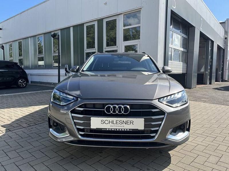 Gebraucht Audi A4 Advanced 163 PS (119 kW) 2022 Grau Kombi
