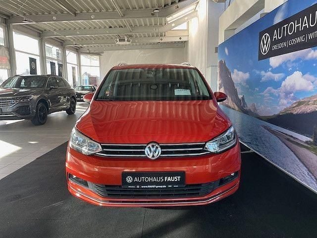 Gebraucht VW Touran Highline 150 PS (110 kW) 2017 Orange metallic Van / Kleinbus
