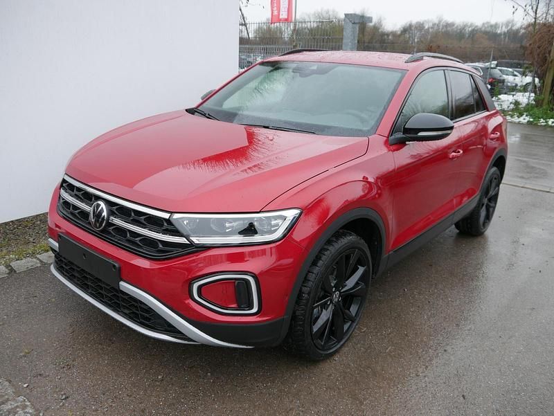 Neu VW T-Roc Style 150 PS (110 kW) 2025 Kings red metallic/dach schwarz SUV