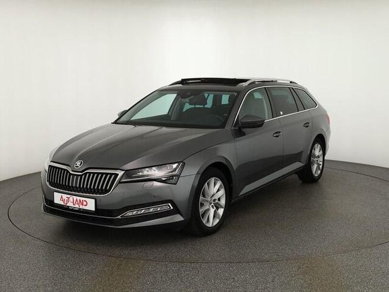 Graphite grau metallic Gebraucht 2022 Skoda Superb Kombi | 34.950 € (Etwas zu teuer) - Bild 1/4