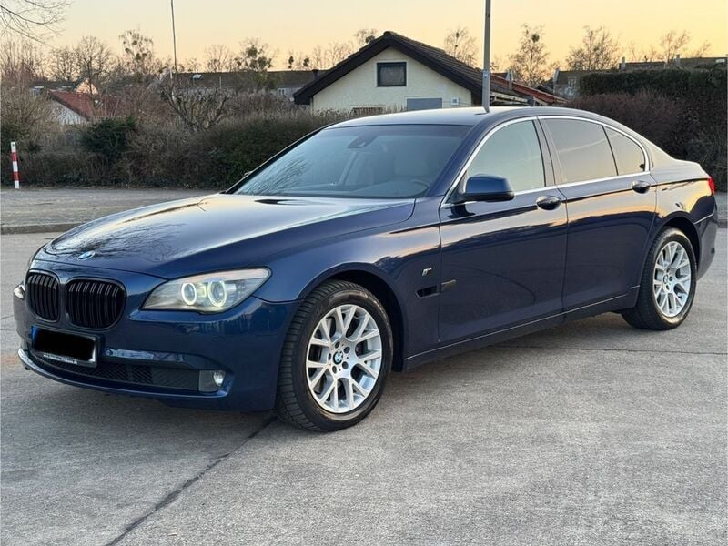 Blau Gebraucht 2009 BMW 730 Limousine | 8.400 € (Superpreis) - Bild 1/4