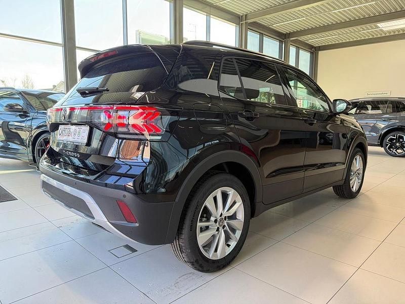 Neu VW T-Cross Pro 116 PS (85 kW) 2025 Deep black perleffekt SUV