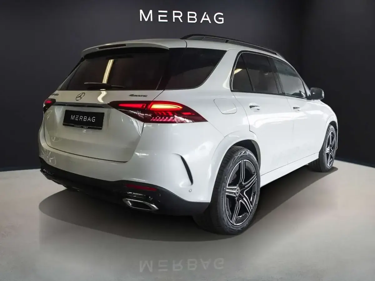 Gebraucht Mercedes GLE400 AMG 381 PS (280 kW) 2026 Schwarz SUV