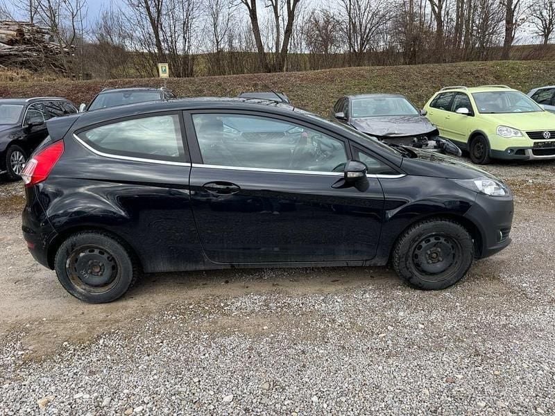 Gebraucht Ford Fiesta Titanium 80 PS (58 kW) 2017 Schwarz Kleinwagen