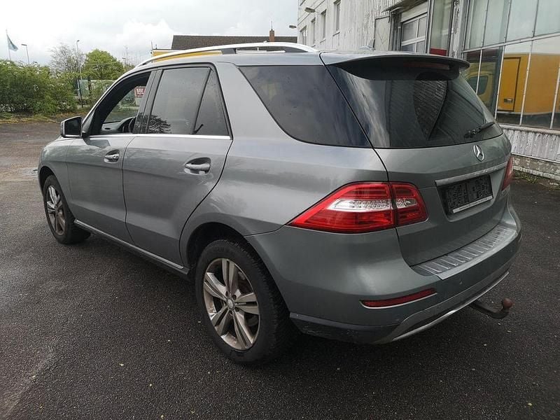 Gebraucht Mercedes ML250 204 PS (150 kW) 2014 Silber SUV