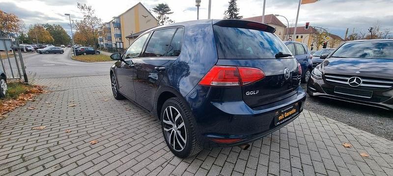 Gebraucht VW Golf VII 110 PS (80 kW) 2015 Blau Limousine