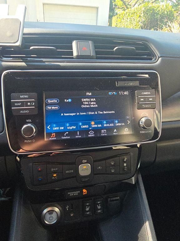 Gebraucht Nissan Leaf 110 kW (150 PS) 2018 Weiß Kleinwagen