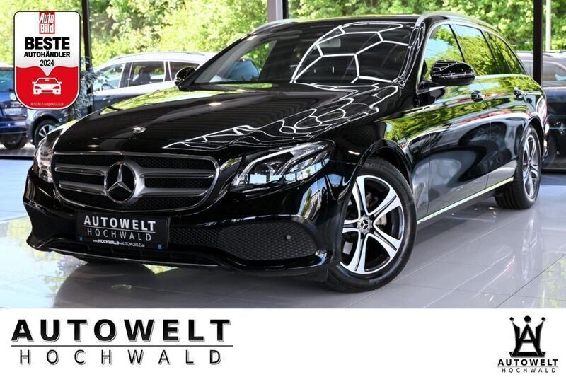 Schwarz Gebraucht 2018 Mercedes E220 Avantgarde Limousine | 27.990 € (Fairer Preis) - Bild 1/4