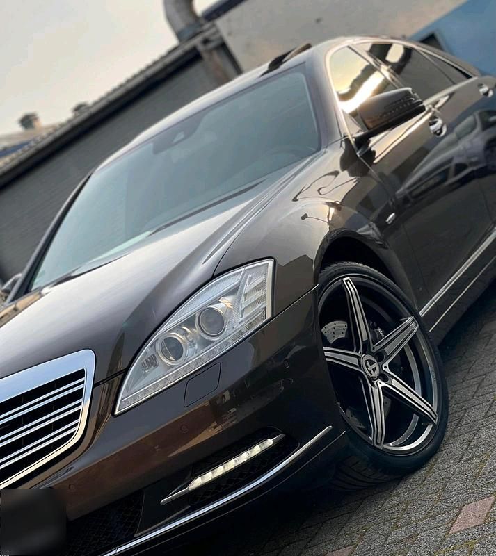 Gebraucht Mercedes S350 258 PS (189 kW) 2011 Braun Limousine
