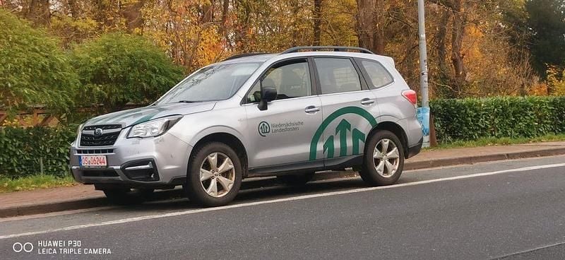 Gebraucht Subaru Forester Active 147 PS (108 kW) 2016 Silber SUV