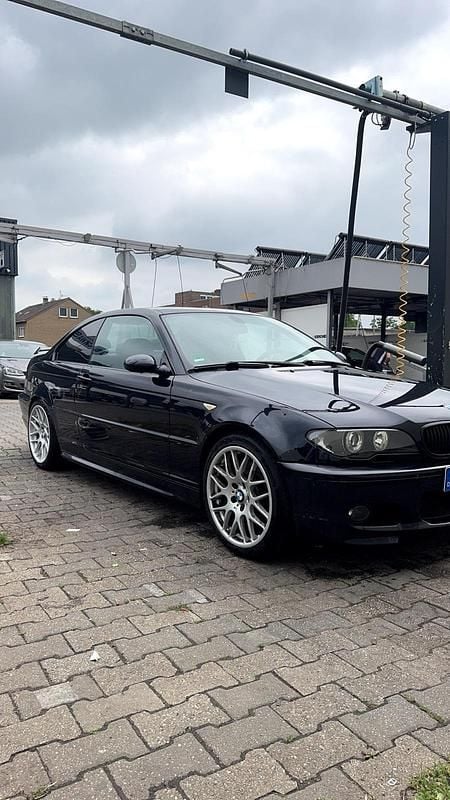 Gebraucht 2005 BMW 330 Coupé | 9.190 € (Teuer) - Bild 1/4